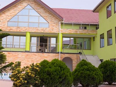 Crown Liberty Hotel Accra Bagian luar foto