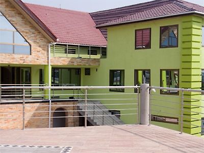 Crown Liberty Hotel Accra Bagian luar foto